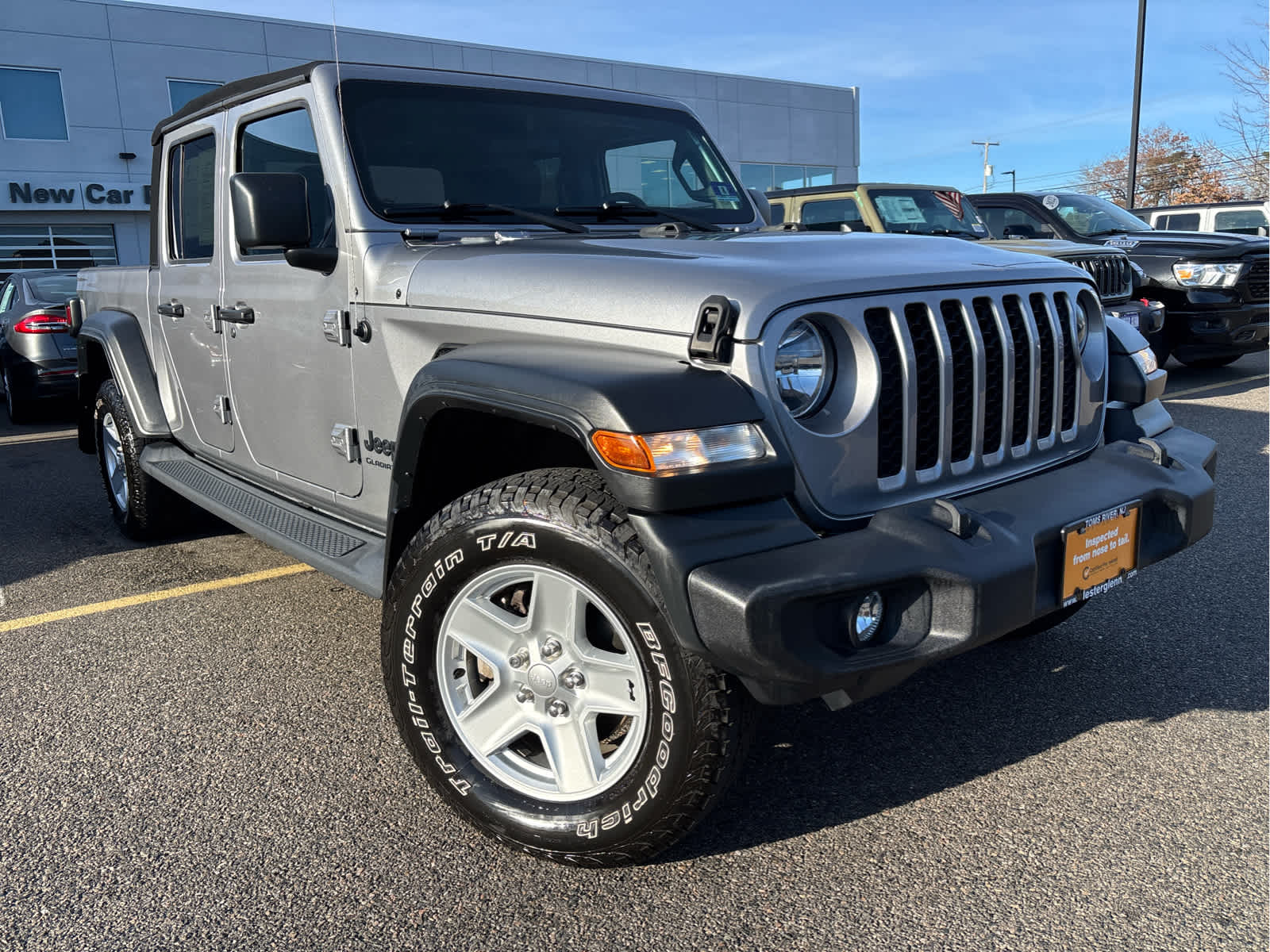 2020 Jeep Gladiator Sport S photo 2