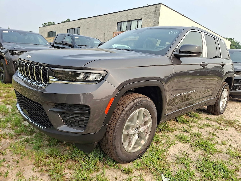 New 2026 Jeep Grand Cherokee Laredo X Sport Utility