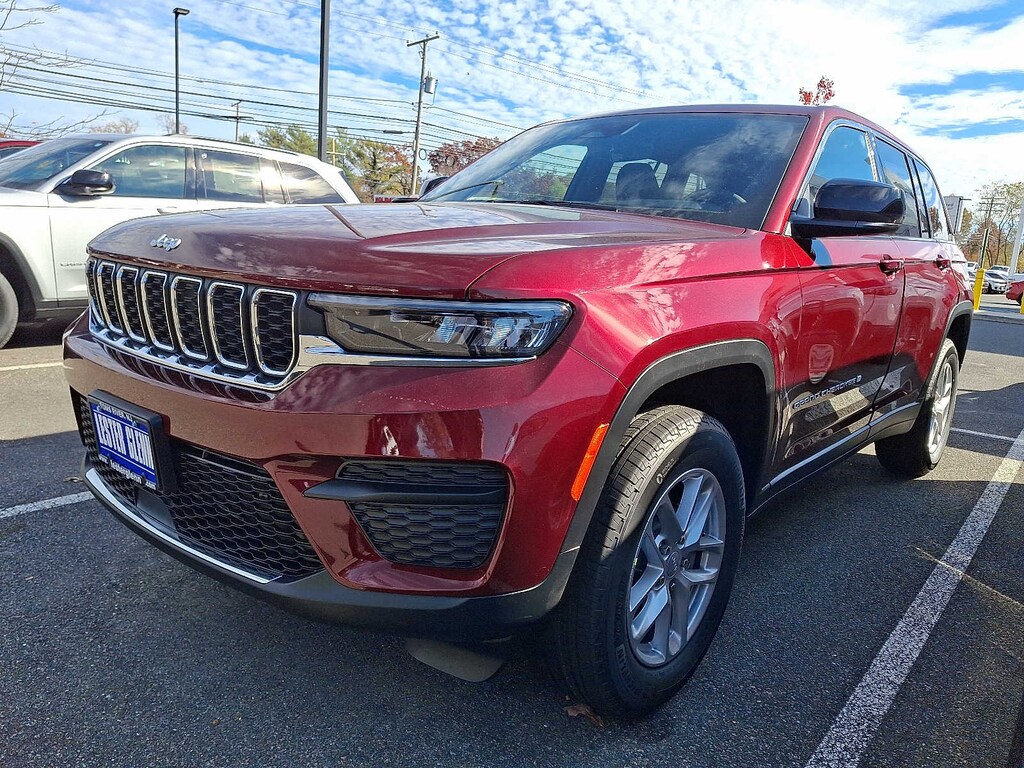 New 2025 Jeep Grand Cherokee Laredo X Sport Utility