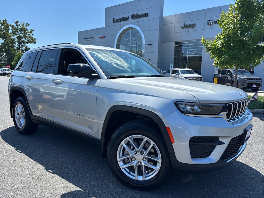 Certified 2025 Jeep Grand Cherokee Laredo X SUV