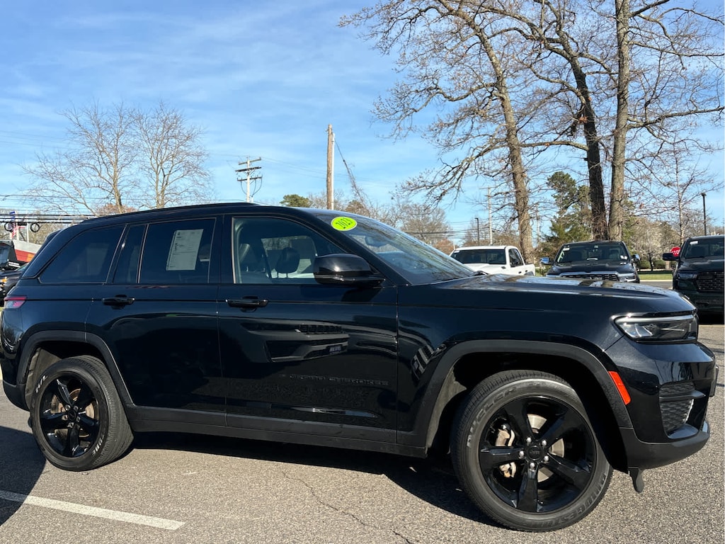 Certified 2023 Jeep Grand Cherokee Altitude SUV
