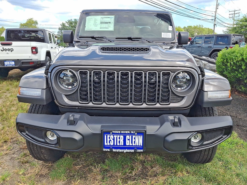 New 2026 Jeep Gladiator Sport S Pickup