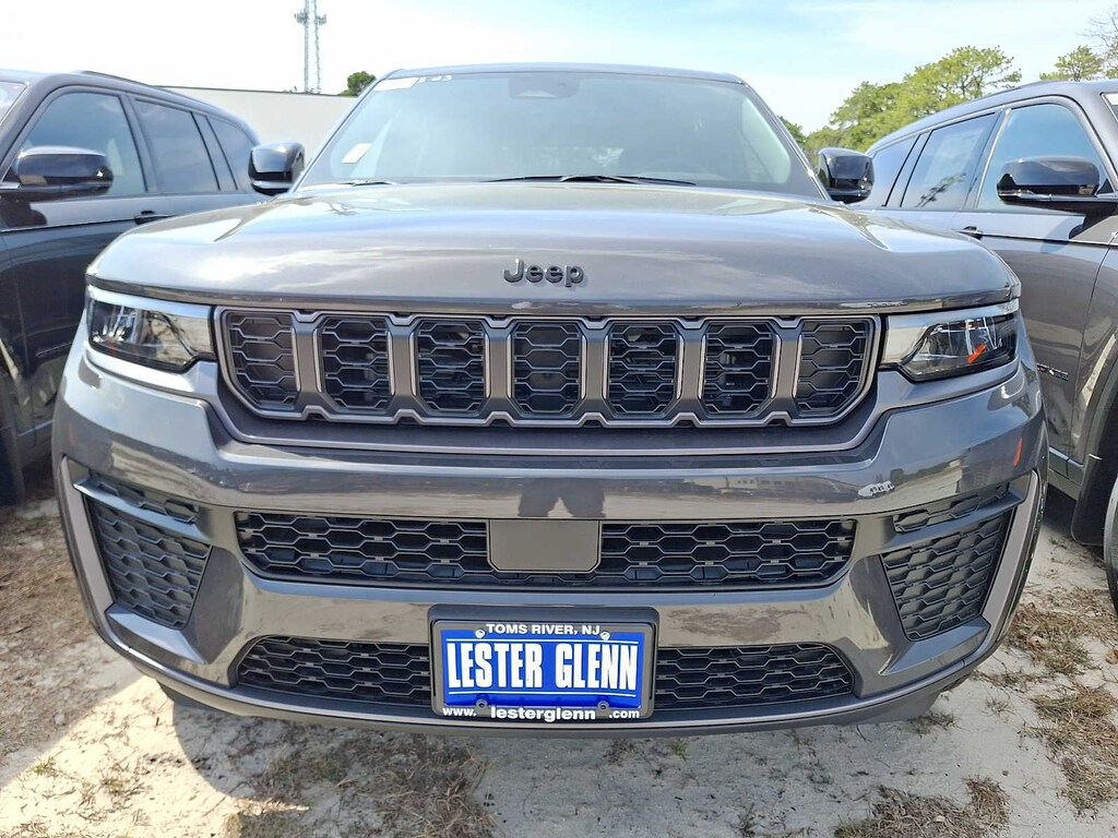 New 2026 Jeep Grand Cherokee Laredo Altitude Sport Utility