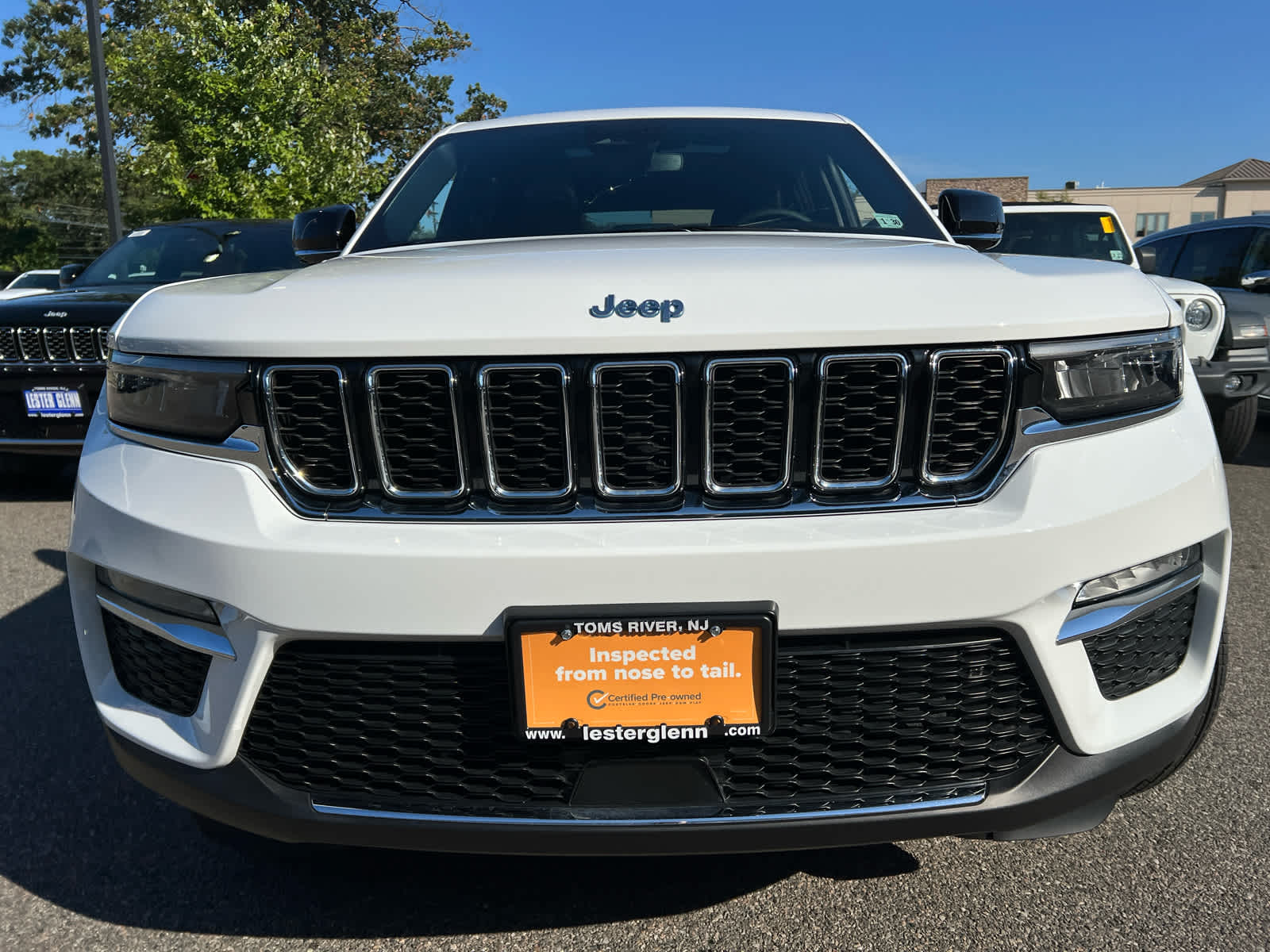 2024 Jeep Cherokee photo 2