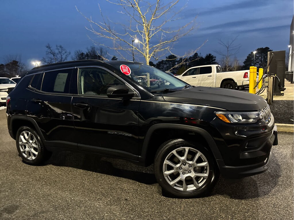 Certified 2022 Jeep Compass Latitude Lux SUV