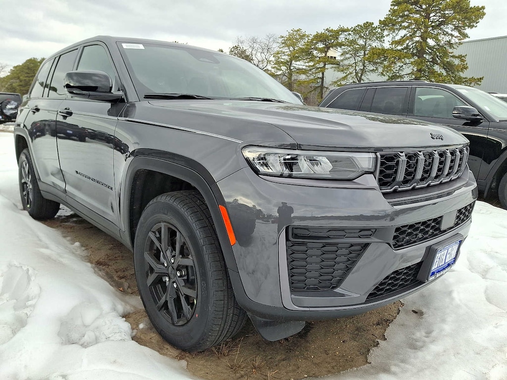 New 2026 Jeep Grand Cherokee Laredo Altitude Sport Utility