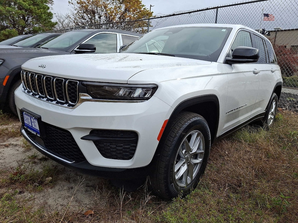 New 2025 Jeep Grand Cherokee Laredo X Sport Utility