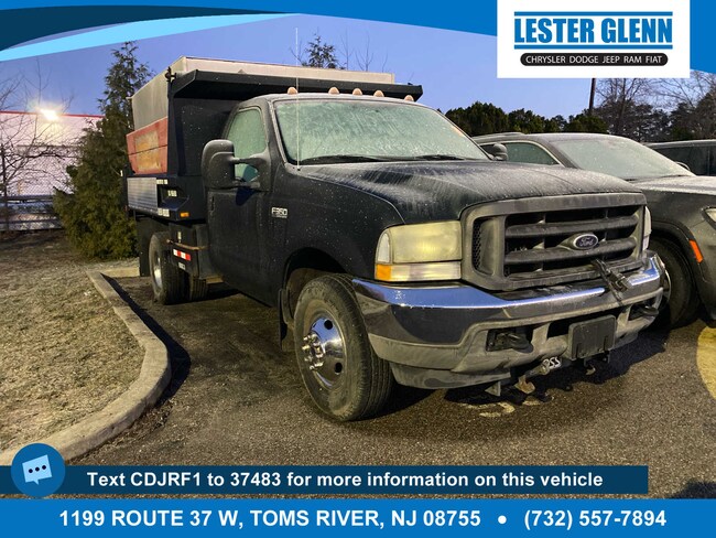 2004 Ford Super Duty F-350 DRW XL Truck Regular Cab