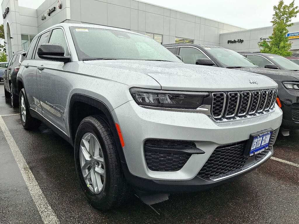 New 2025 Jeep Grand Cherokee LAREDO X 4X4 Sport Utility
