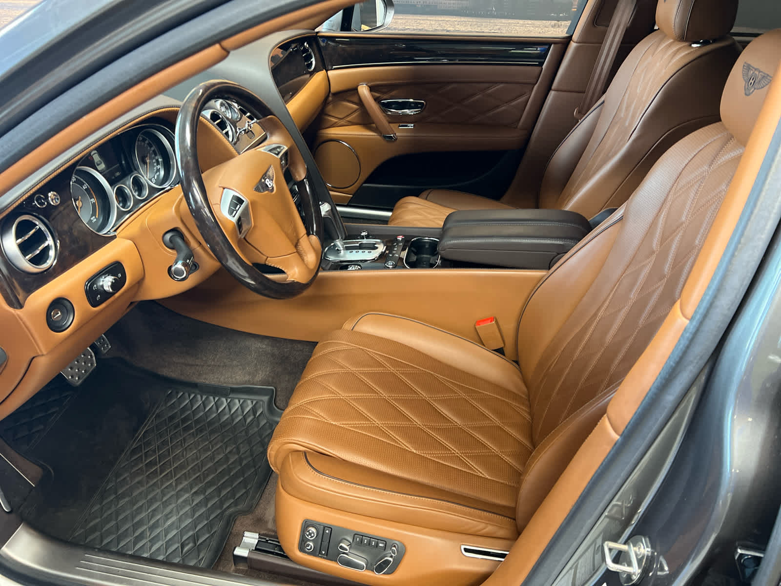2014 Bentley Flying Spur W12 photo 3