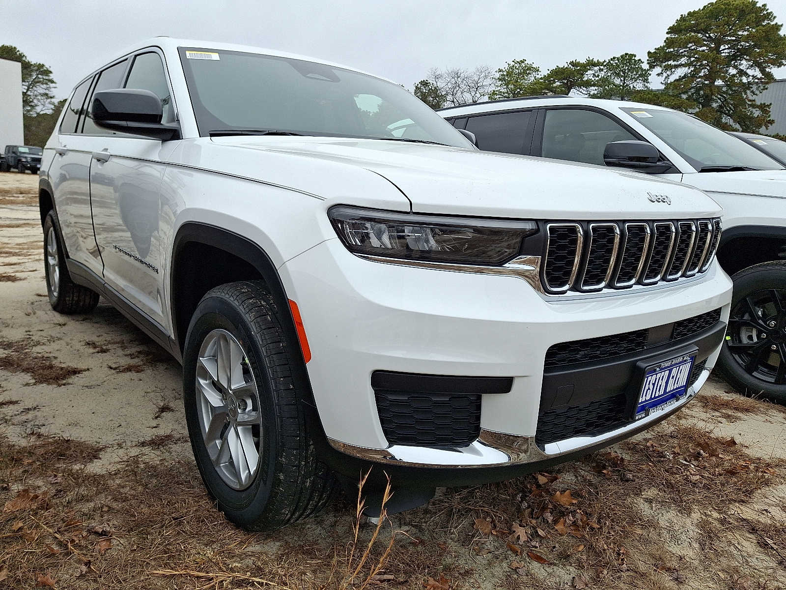 2025 Jeep Grand Cherokee L Laredo's photo