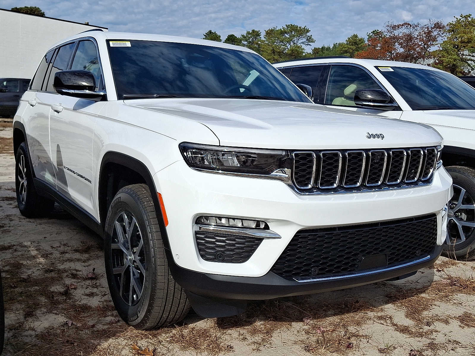 2025 Jeep Grand Cherokee Limited's photo