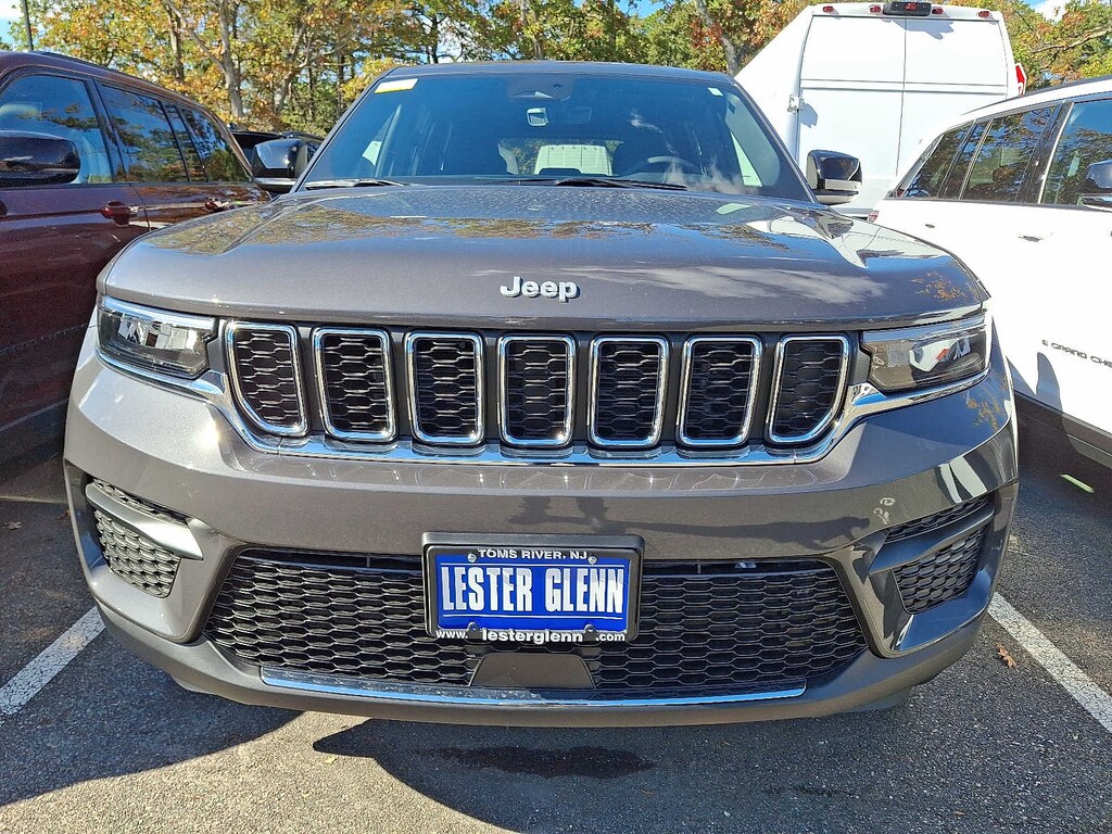 New 2025 Jeep Grand Cherokee Laredo X Sport Utility