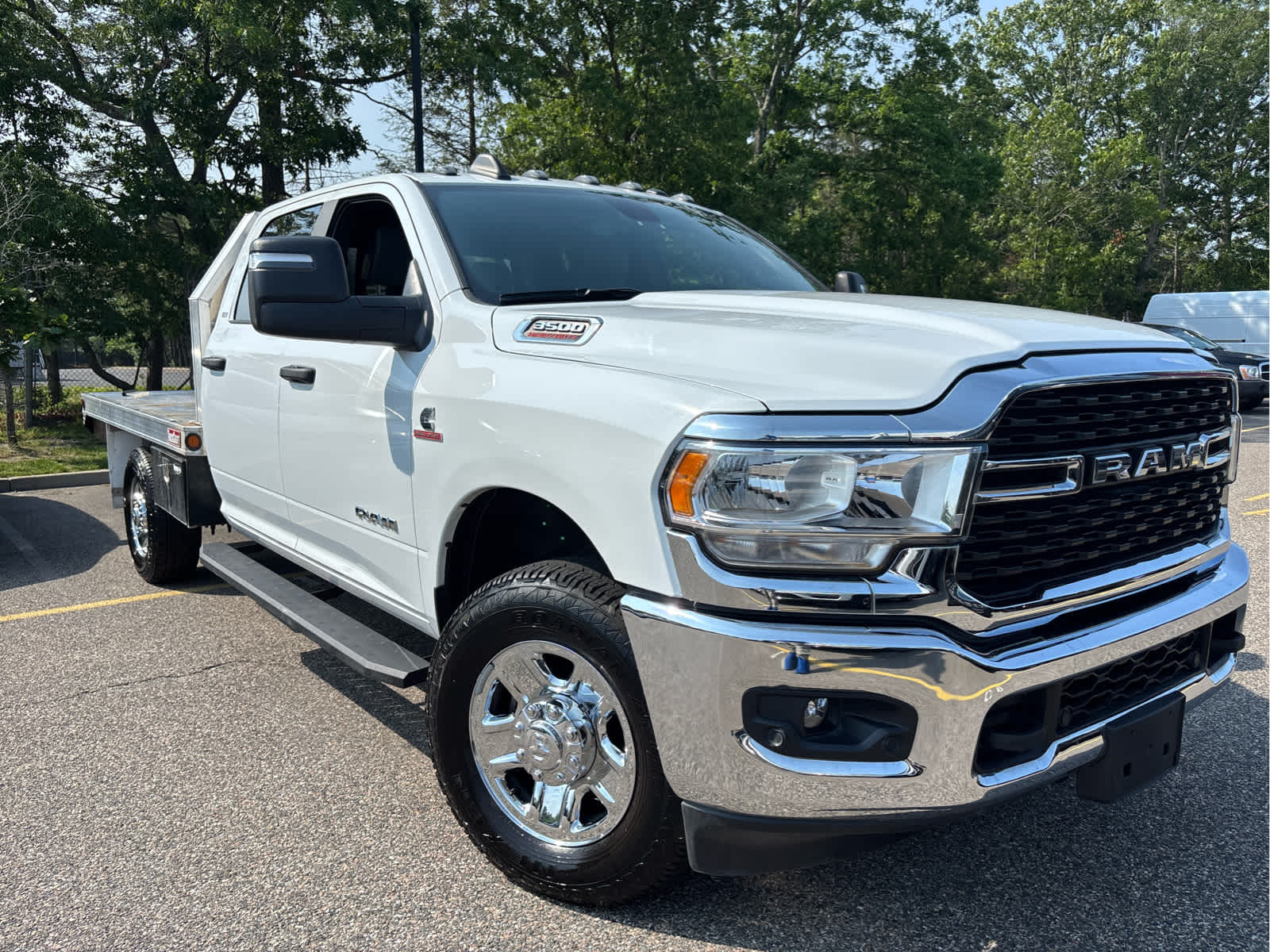2023 Ram 3500 SLT photo 2