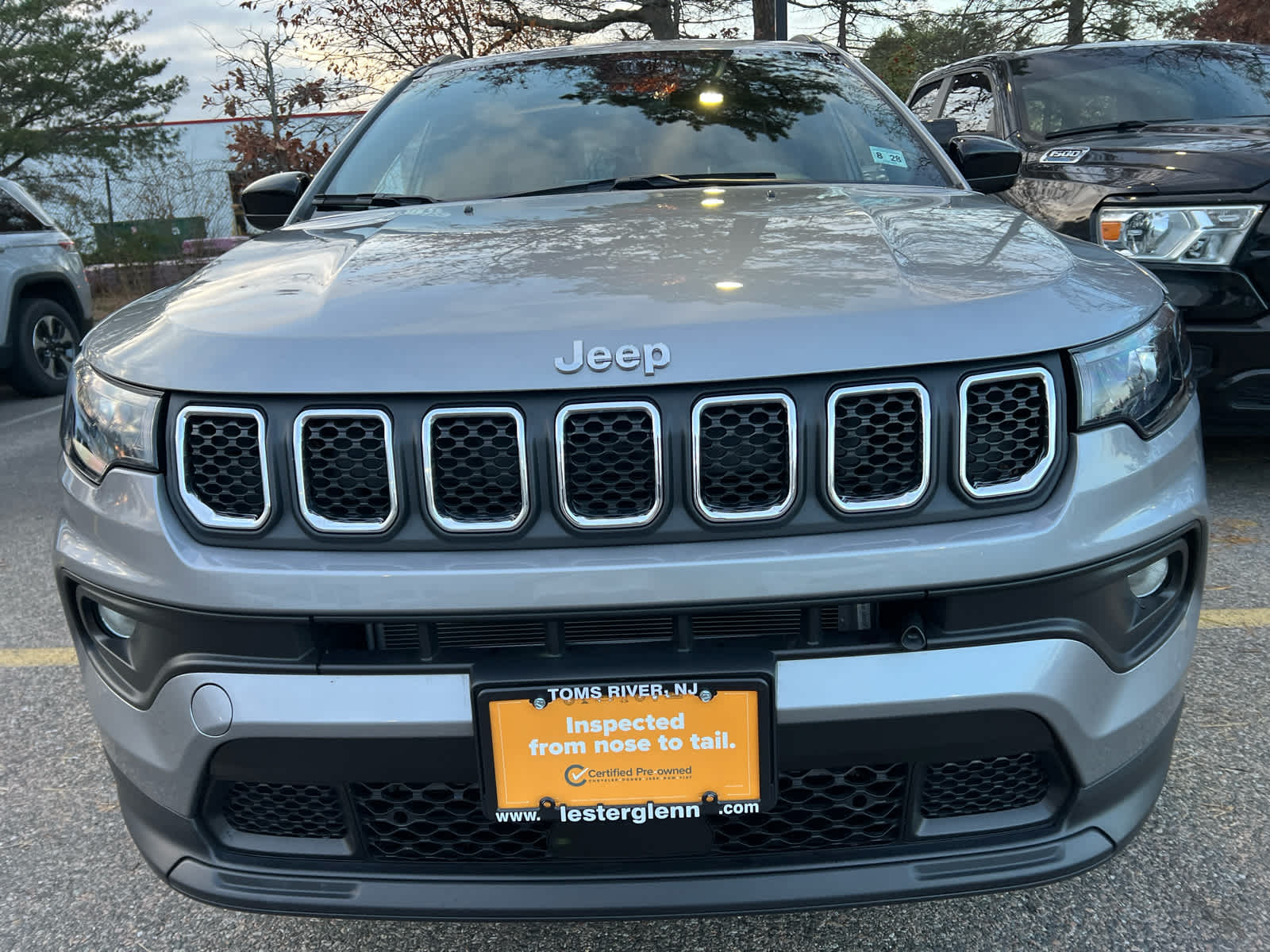 2023 Jeep Compass Latitude photo 3