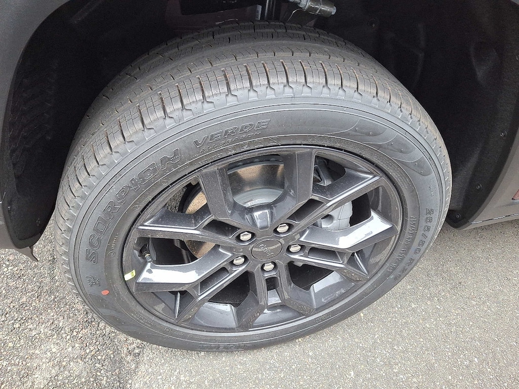 New 2025 Jeep Grand Cherokee Limited Sport Utility