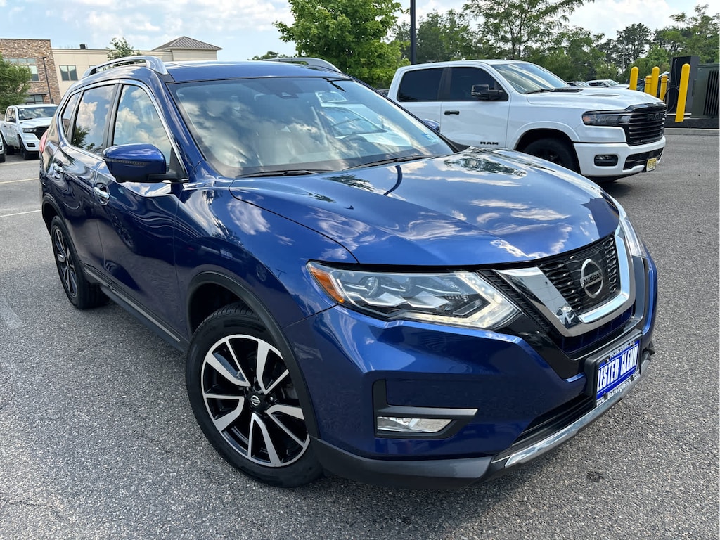 Used 2017 Nissan Rogue SL SUV