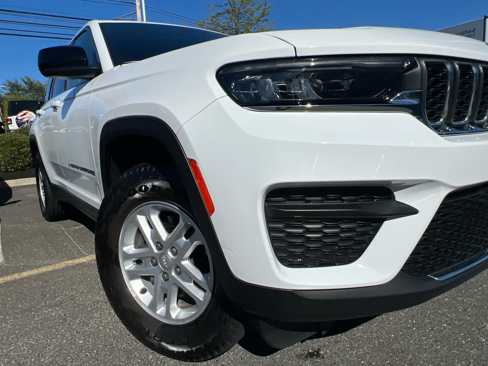 2023 Jeep Grand Cherokee Laredo - Photo 25