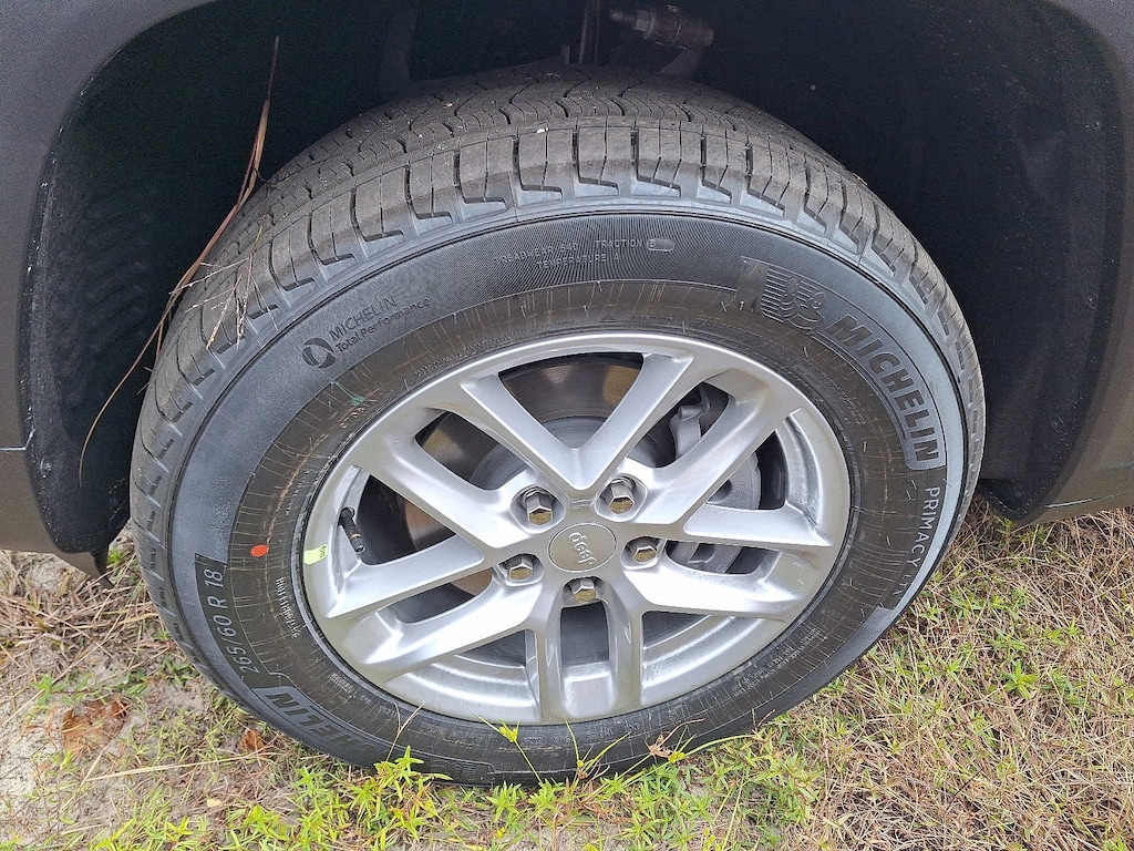 New 2025 Jeep Grand Cherokee Laredo X Sport Utility