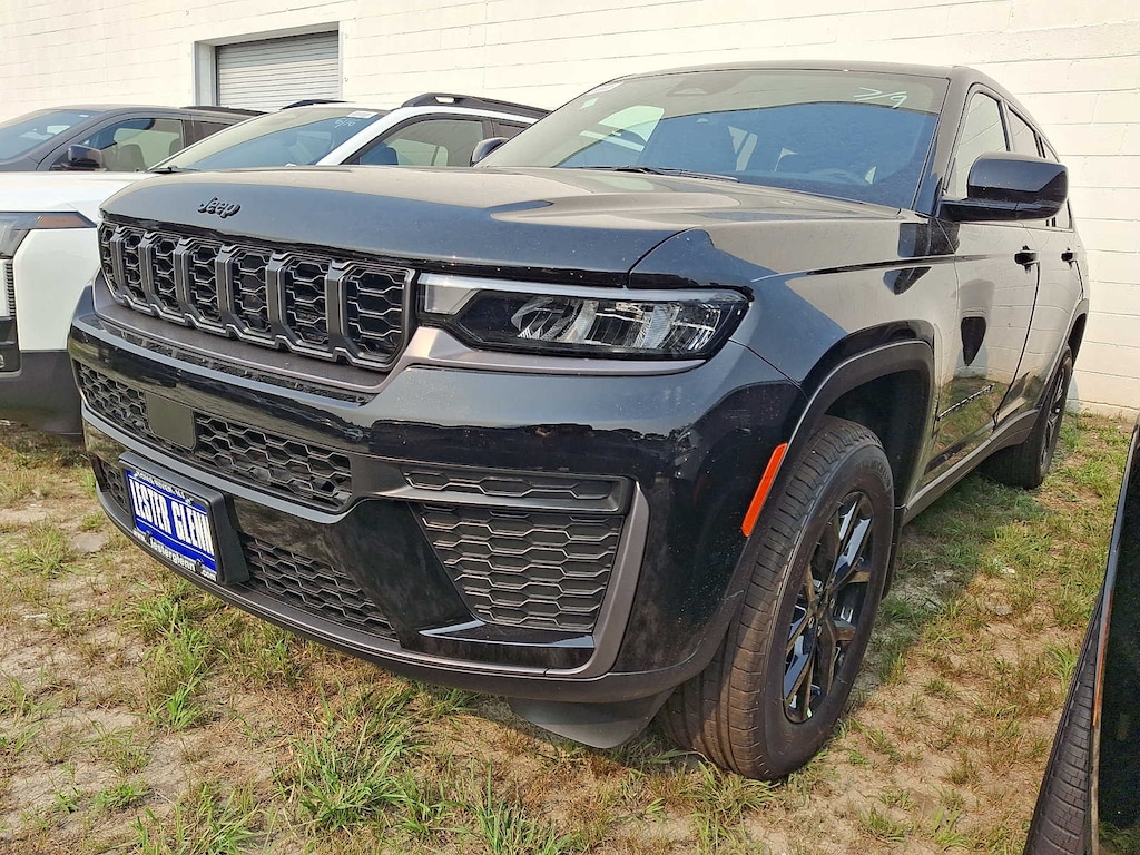 New 2026 Jeep Grand Cherokee L Laredo Altitude Sport Utility