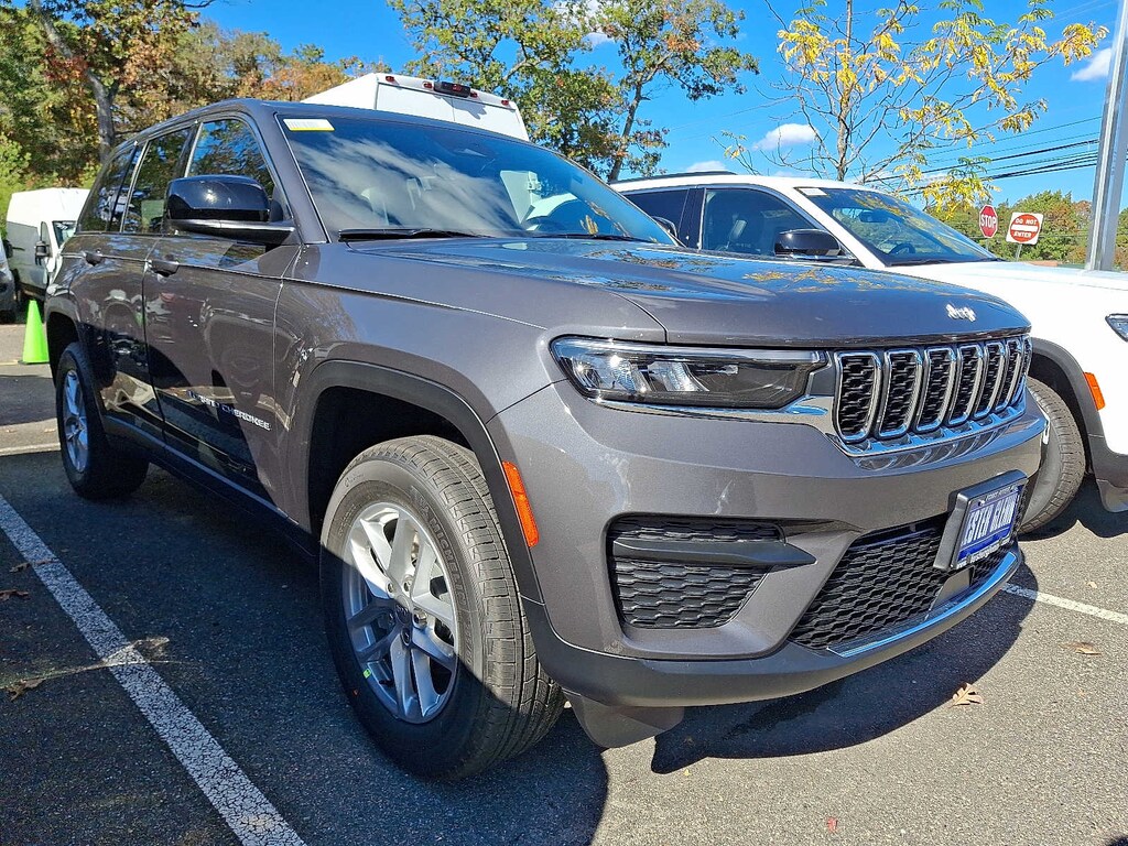 New 2025 Jeep Grand Cherokee Laredo X Sport Utility
