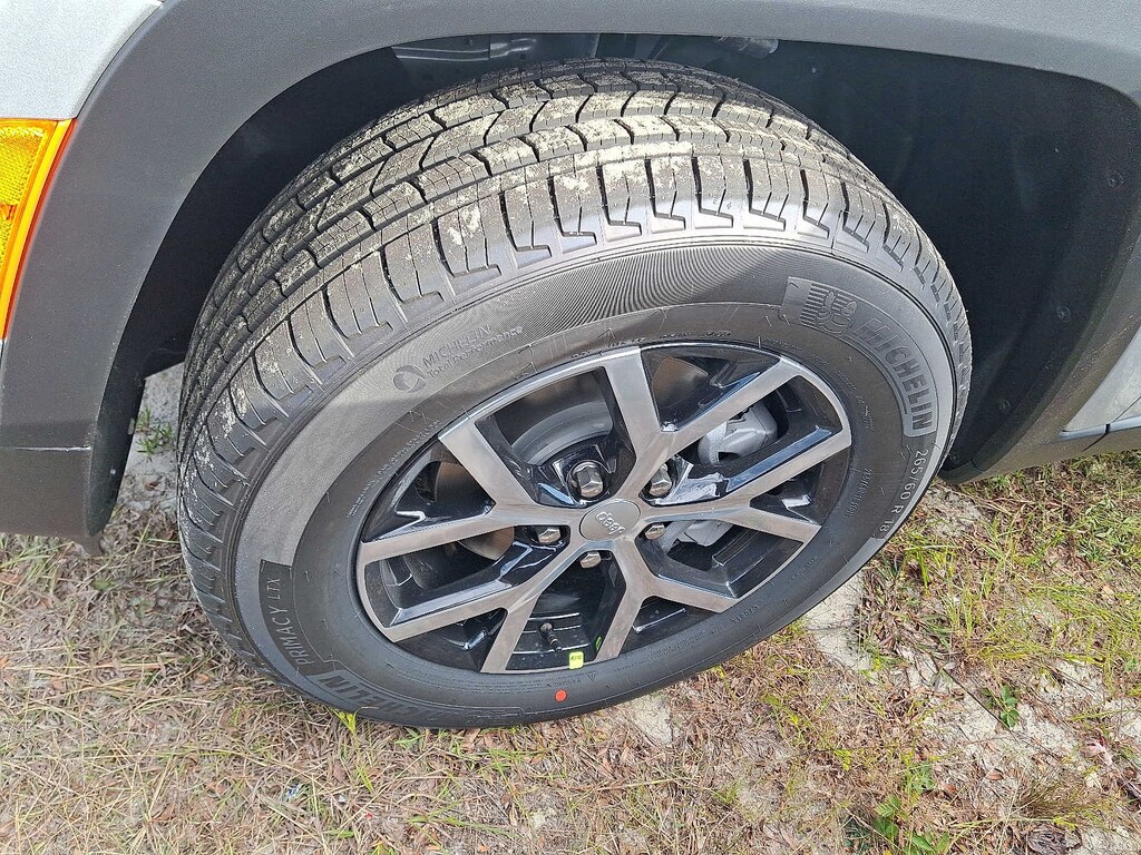New 2025 Jeep Grand Cherokee Limited Sport Utility