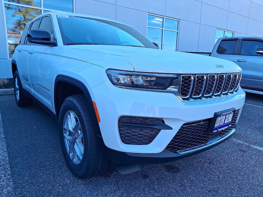 New 2025 Jeep Grand Cherokee LAREDO X 4X4 Sport Utility