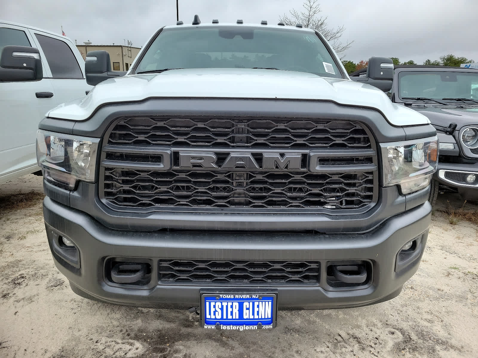 2024 Ram 3500 Tradesman photo 3