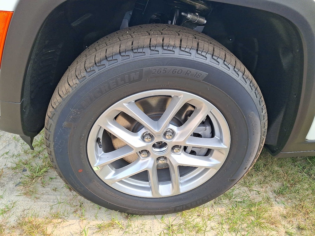 New 2026 Jeep Grand Cherokee L Laredo X Sport Utility