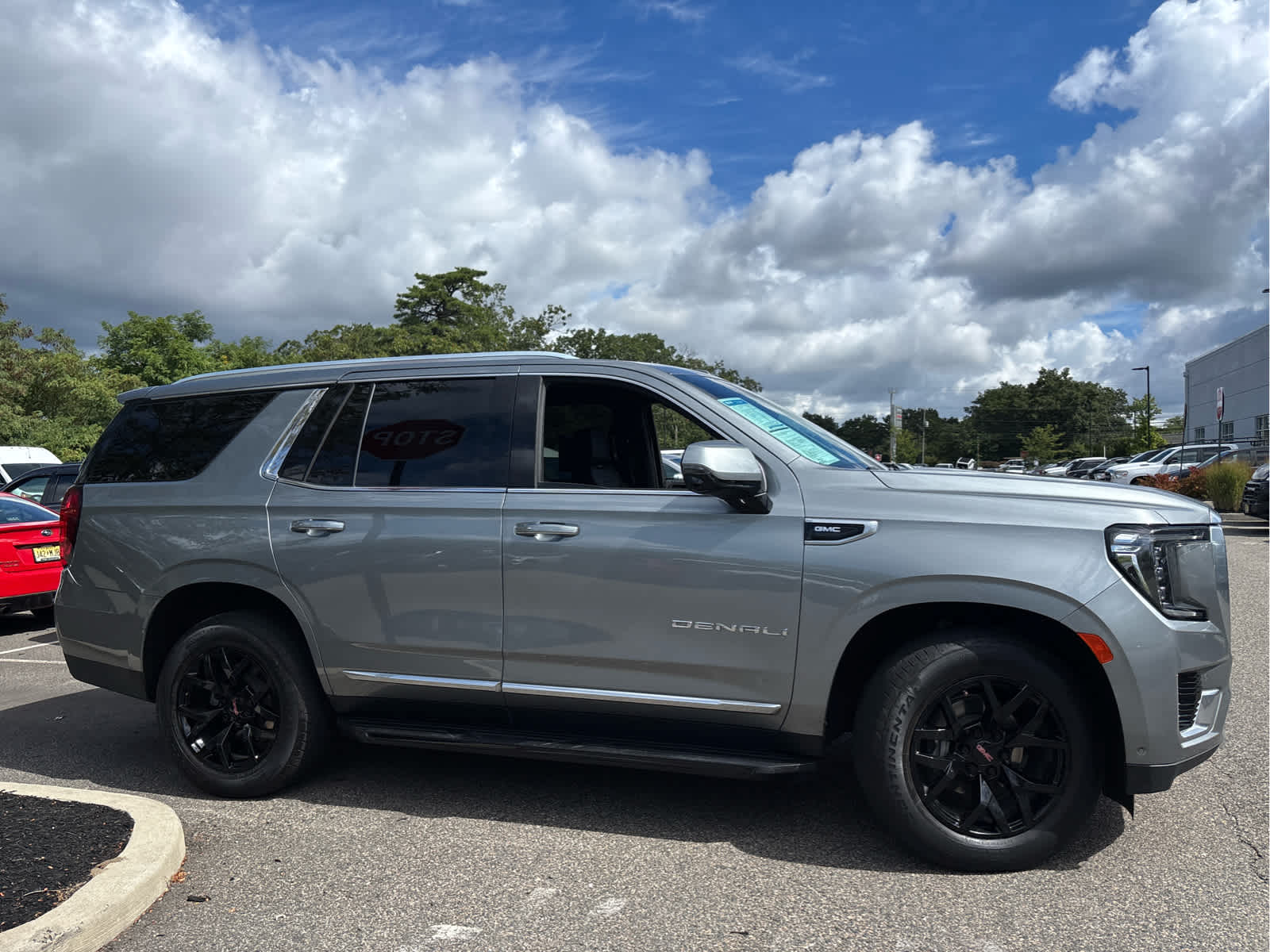 2023 Gmc Yukon Denali photo 3