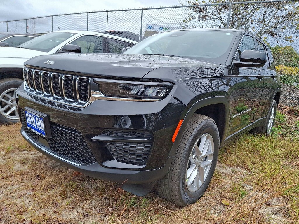 New 2025 Jeep Grand Cherokee Laredo X Sport Utility