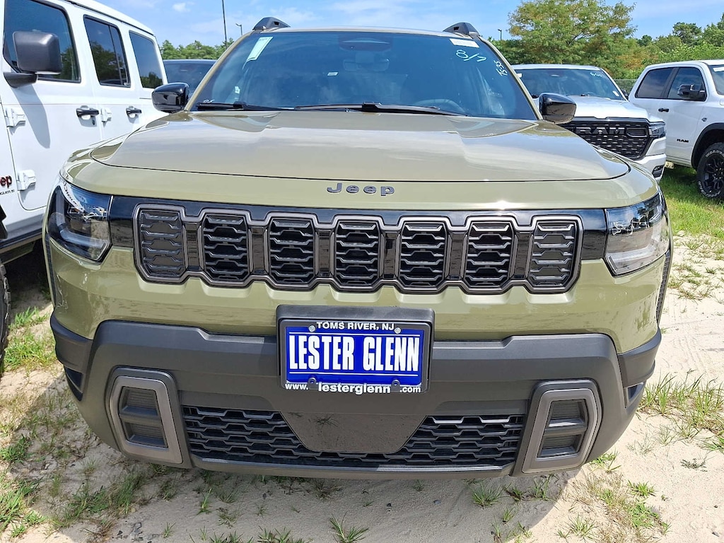 New 2026 Jeep Cherokee Laredo Sport Utility