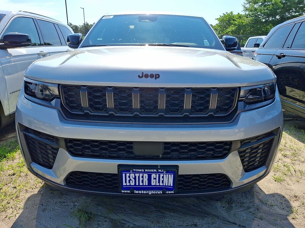 New 2026 Jeep Grand Cherokee Laredo Altitude Sport Utility