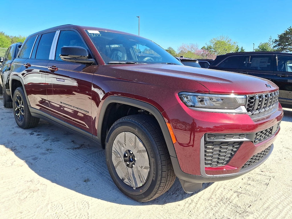 New 2026 Jeep Grand Cherokee Laredo Altitude Sport Utility