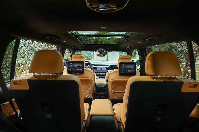 2026 Jeep Grand Cherokee Interior and Tech Features