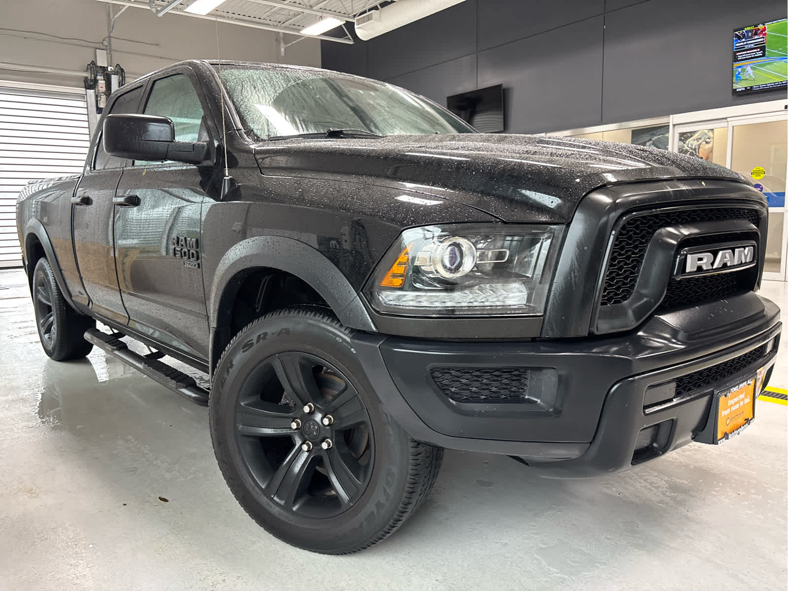 2022 Ram 1500 Classic Warlock photo 2
