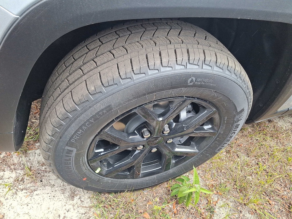 New 2025 Jeep Grand Cherokee Altitude X Sport Utility