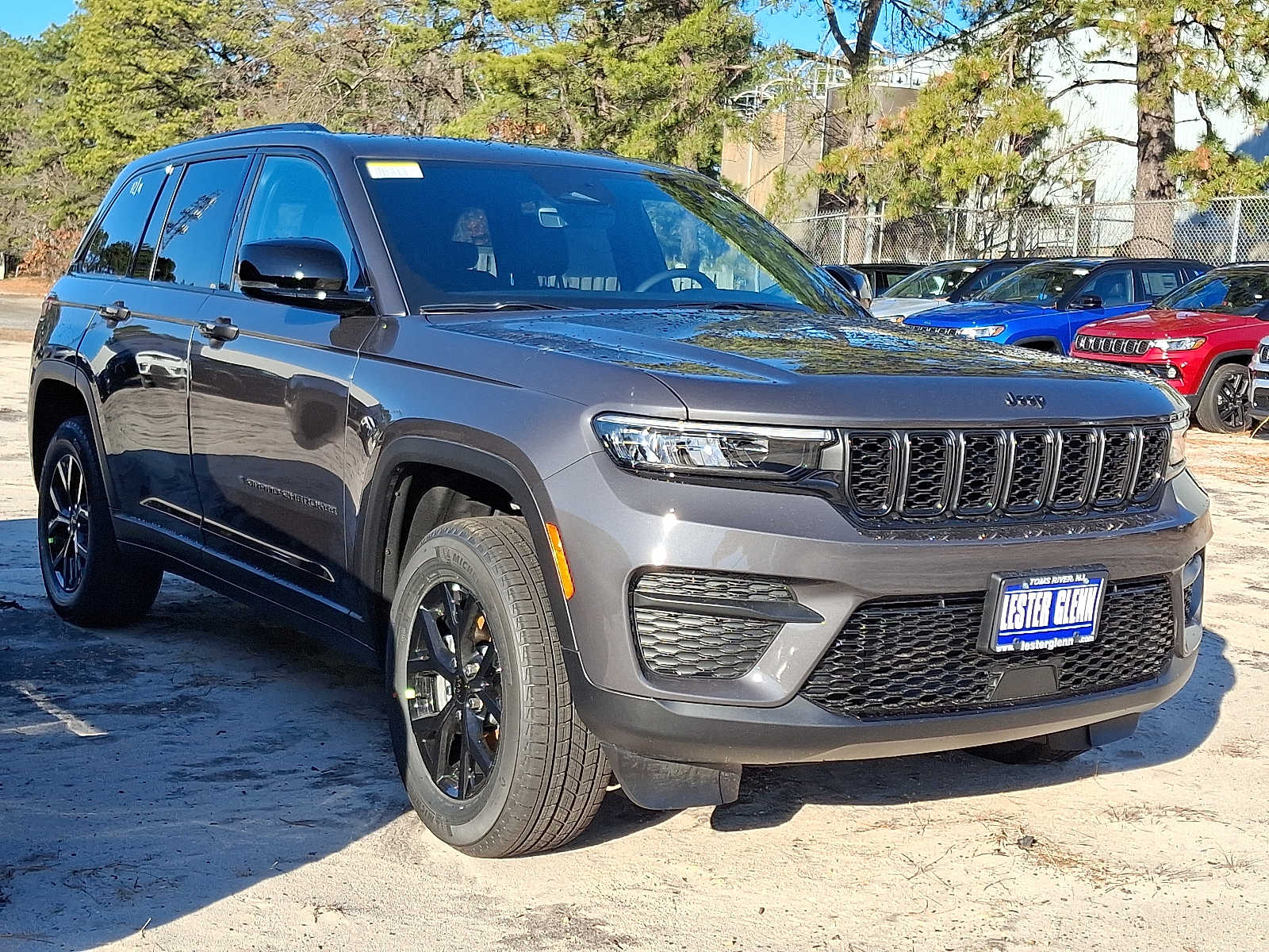 2025 Jeep Grand Cherokee Altitude's photo