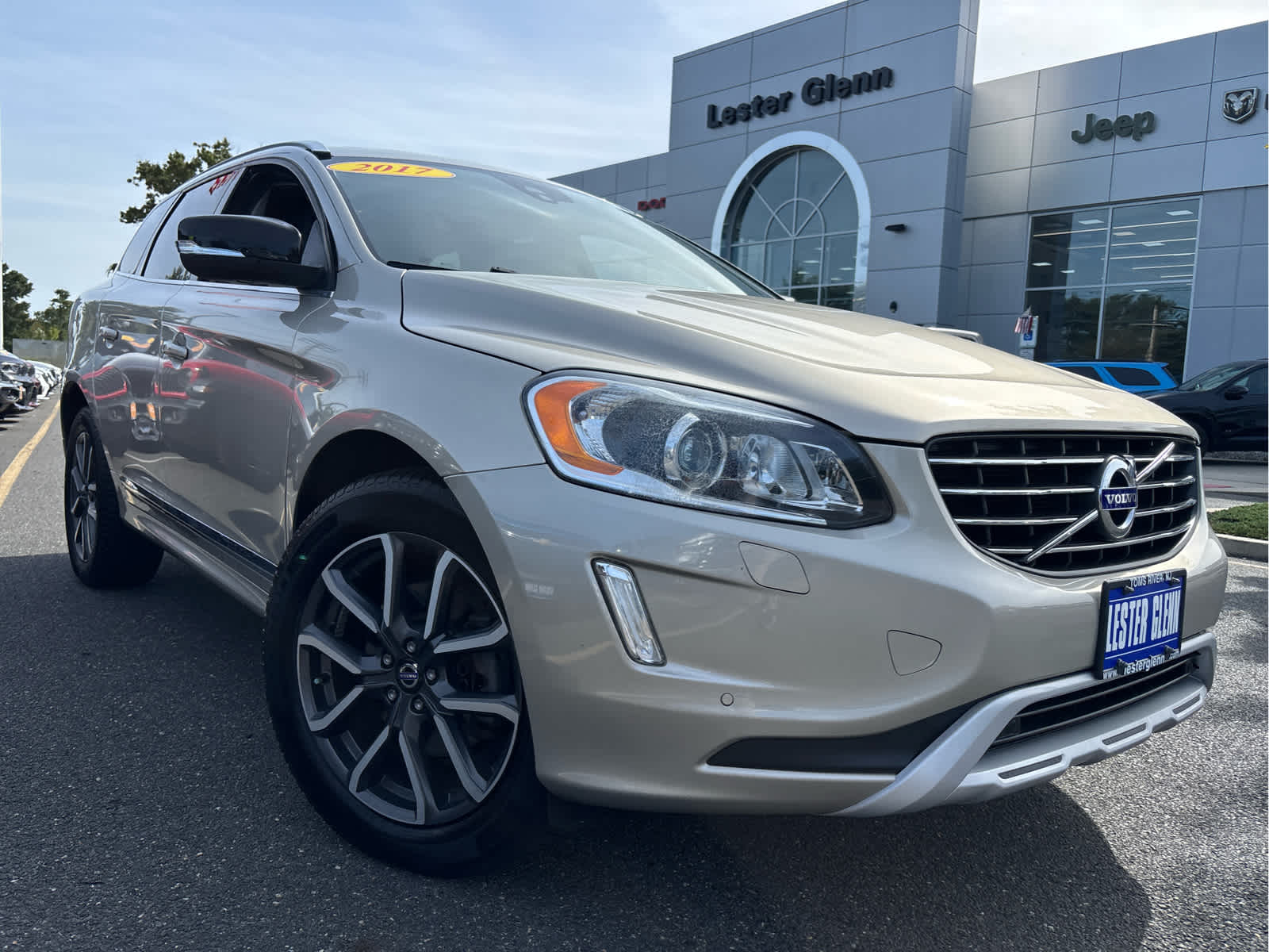 Used 2017 Volvo XC60 Dynamic SUV