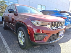 2025 Jeep Grand Cherokee LAREDO X 4X4 Sport Utility