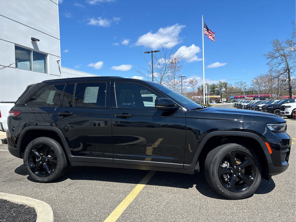 Certified 2023 Jeep Grand Cherokee Altitude SUV