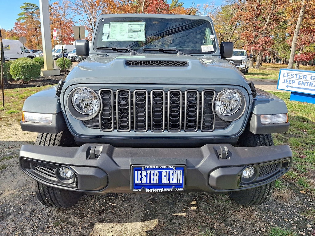 New 2026 Jeep Gladiator Sport S Pickup