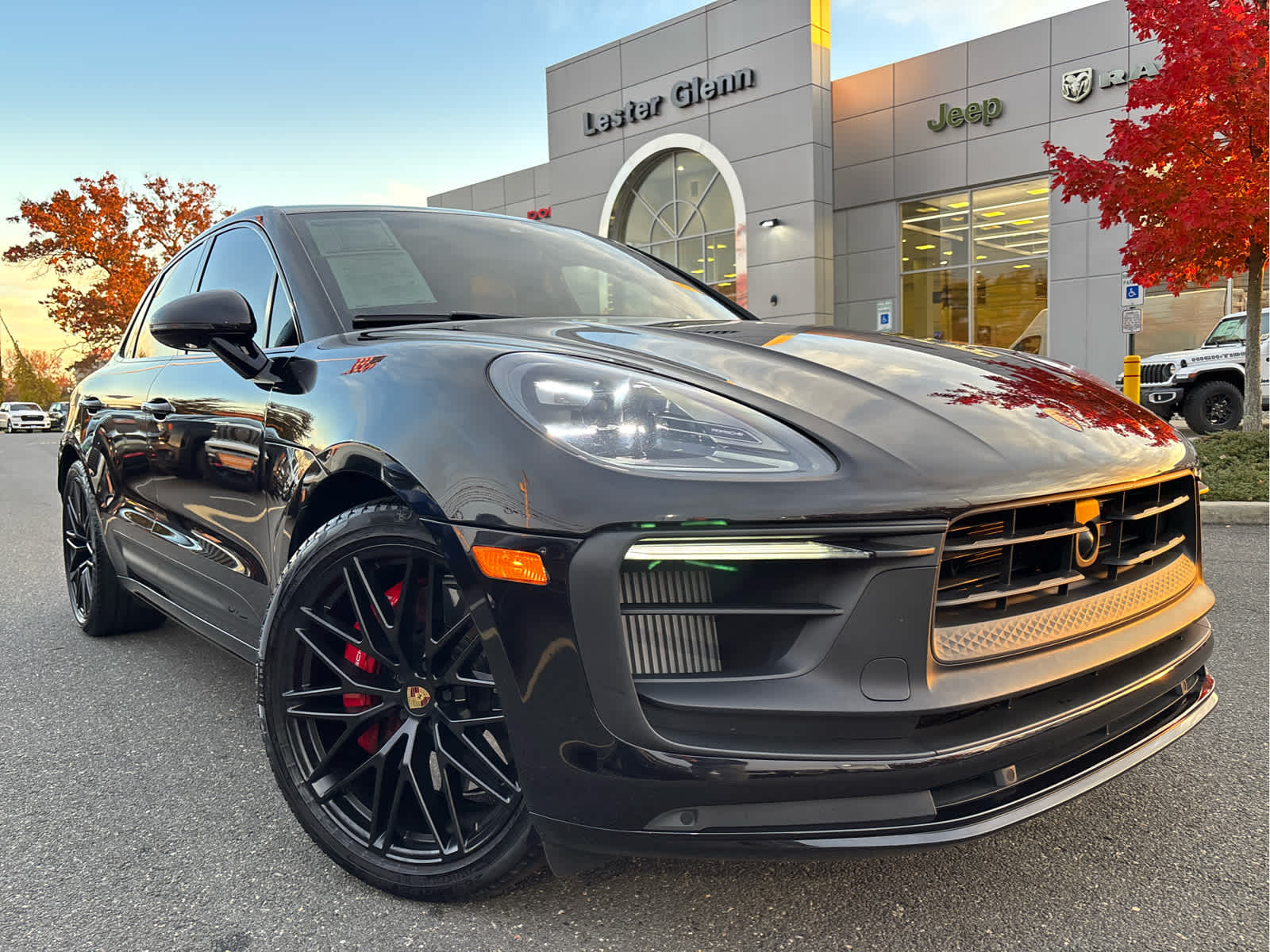 2023 Porsche Macan GTS photo 2