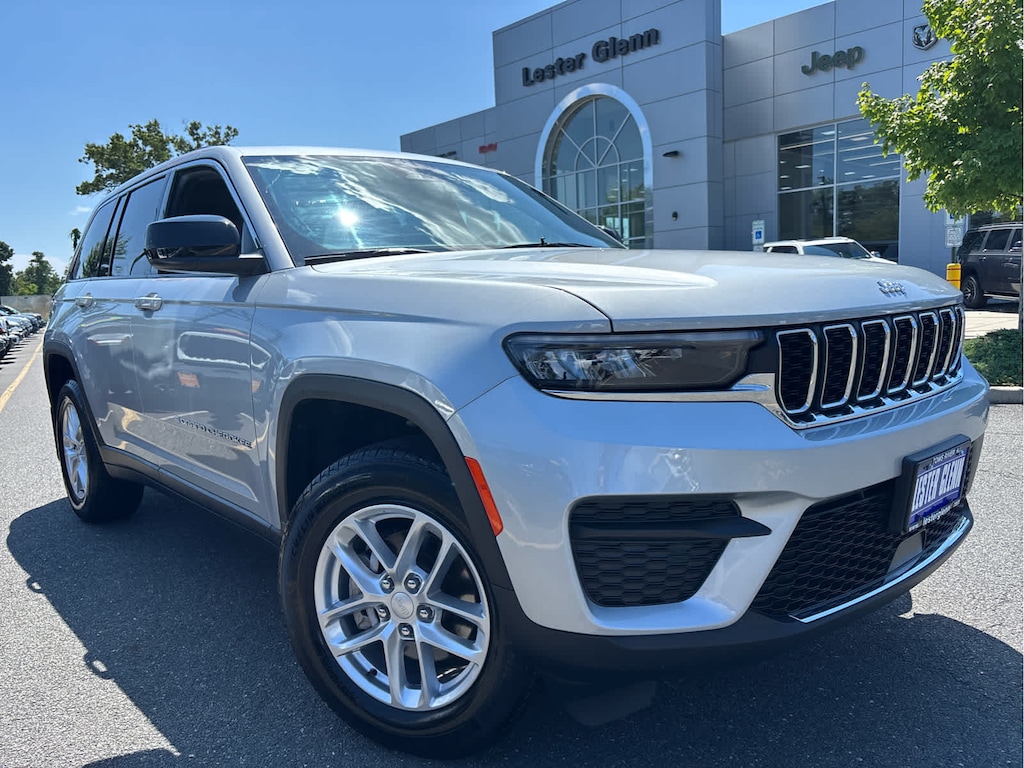 Certified 2025 Jeep Grand Cherokee Laredo X SUV