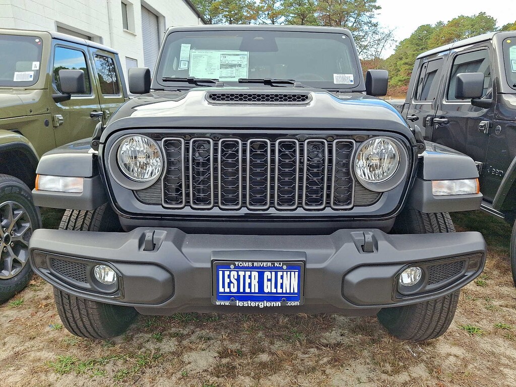 New 2026 Jeep Gladiator Sport S Pickup