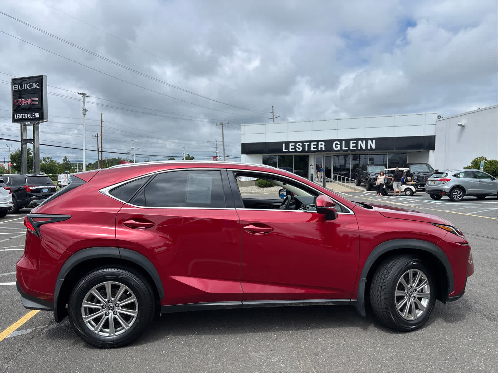 2021 Lexus NX 300 photo 3