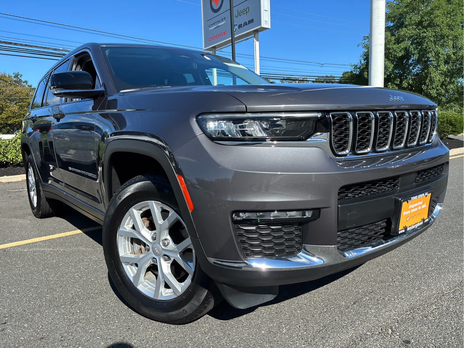 2023 Jeep Grand Cherokee Limited photo 2