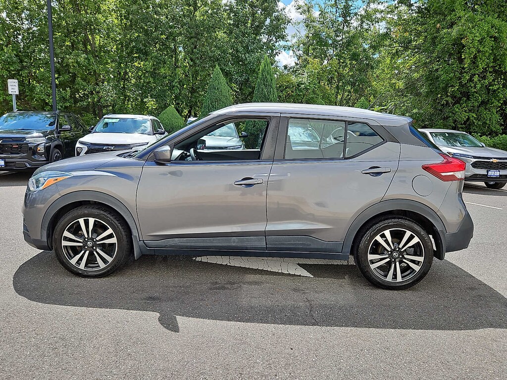Used 2019 Nissan Kicks SV SUV