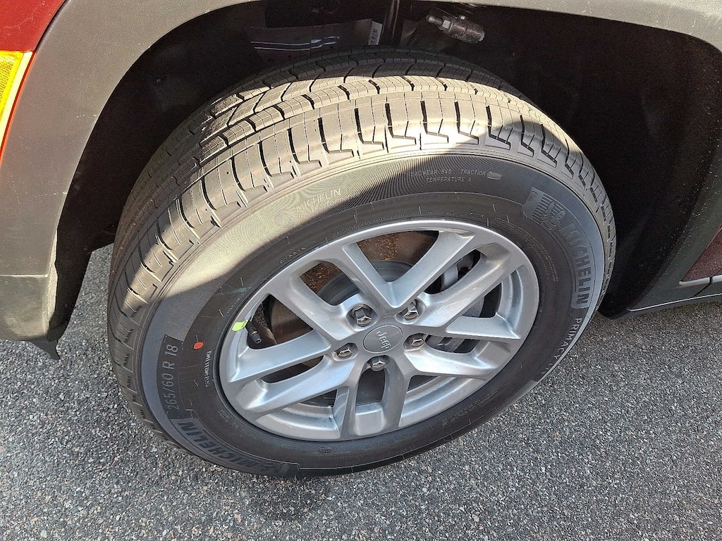 New 2025 Jeep Grand Cherokee Laredo X Sport Utility