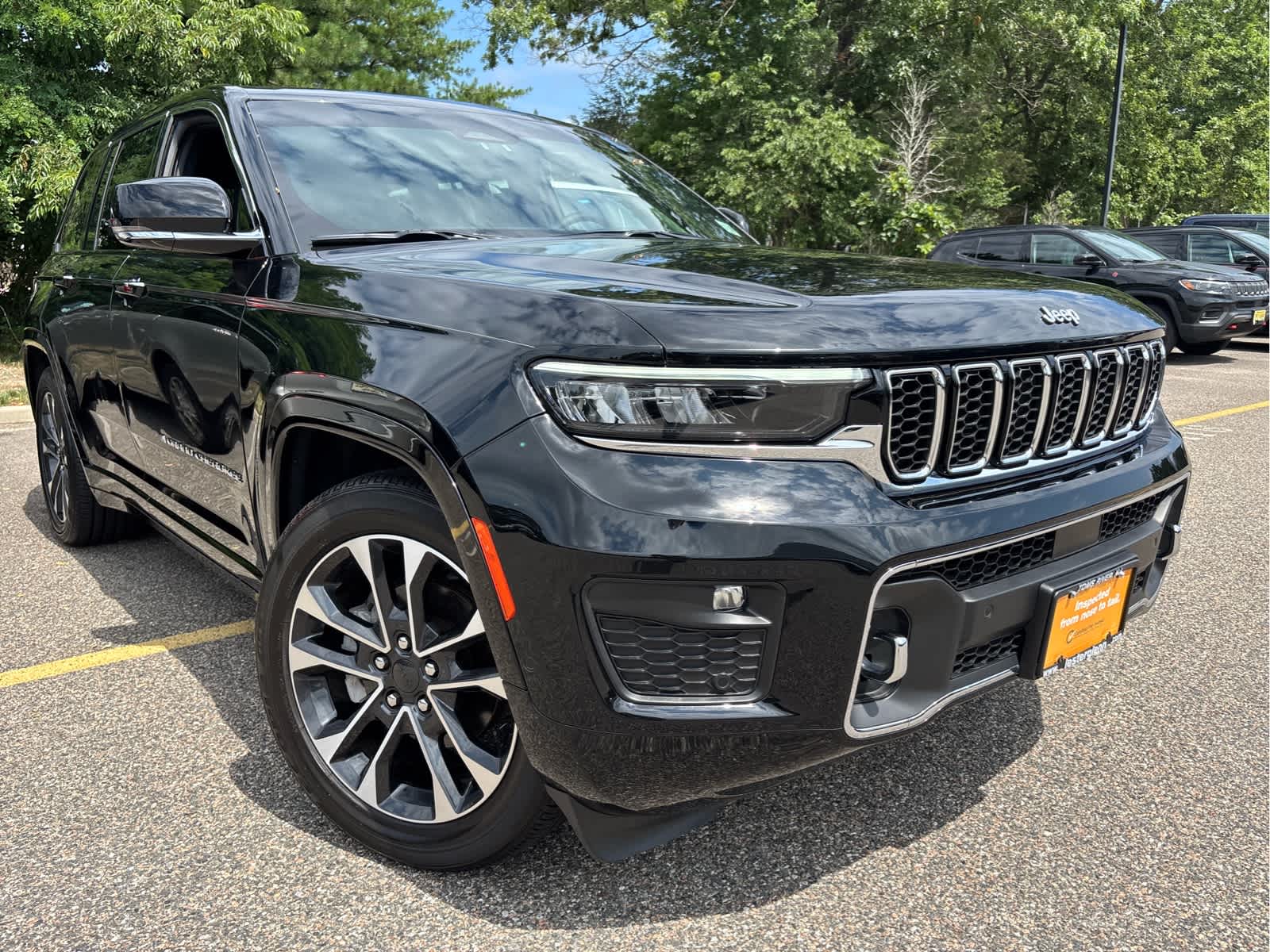 2023 Jeep Grand Cherokee Overland photo 2